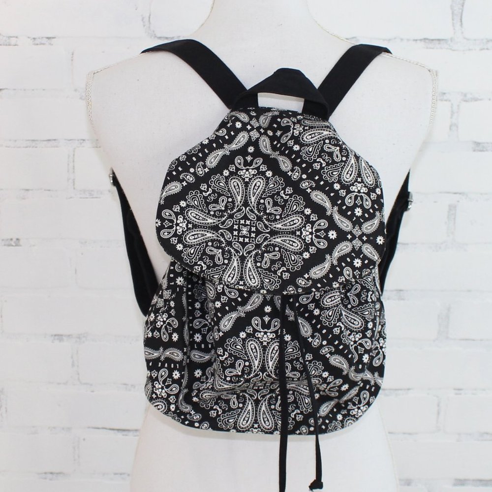 Black and White Paisley Draw String Backpack